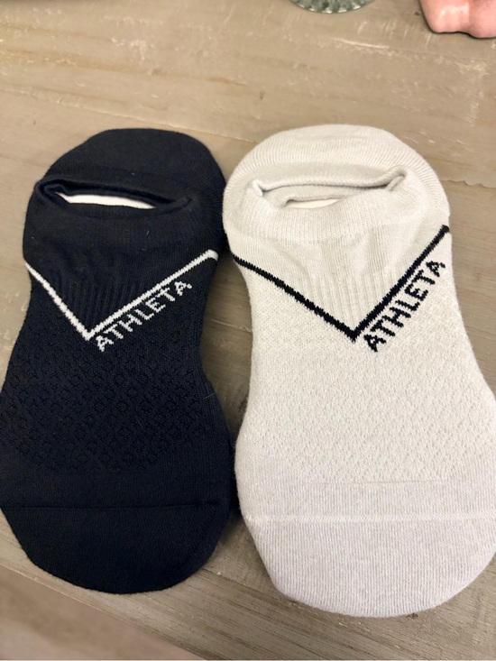 Athleta Accessories - Athleta Women’s Low-Cut No-Show Socks - Black & White